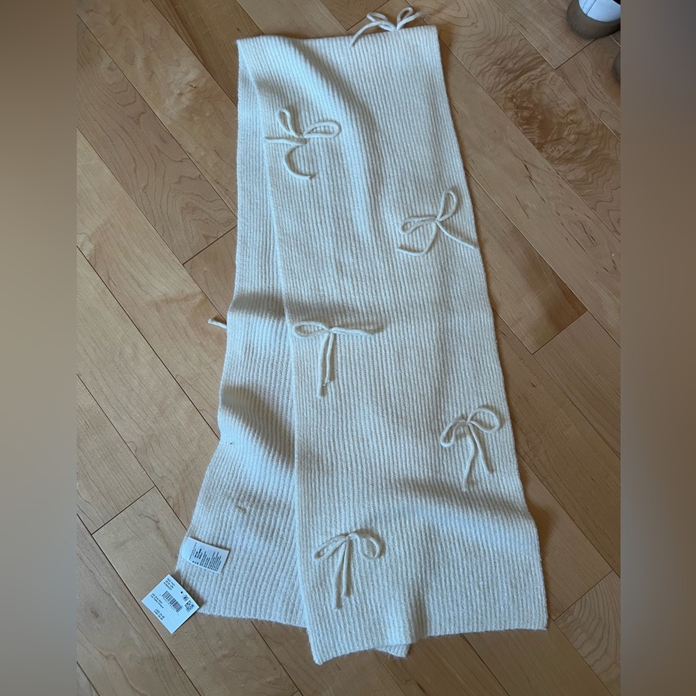 American Eagle Bow Scarf NWT